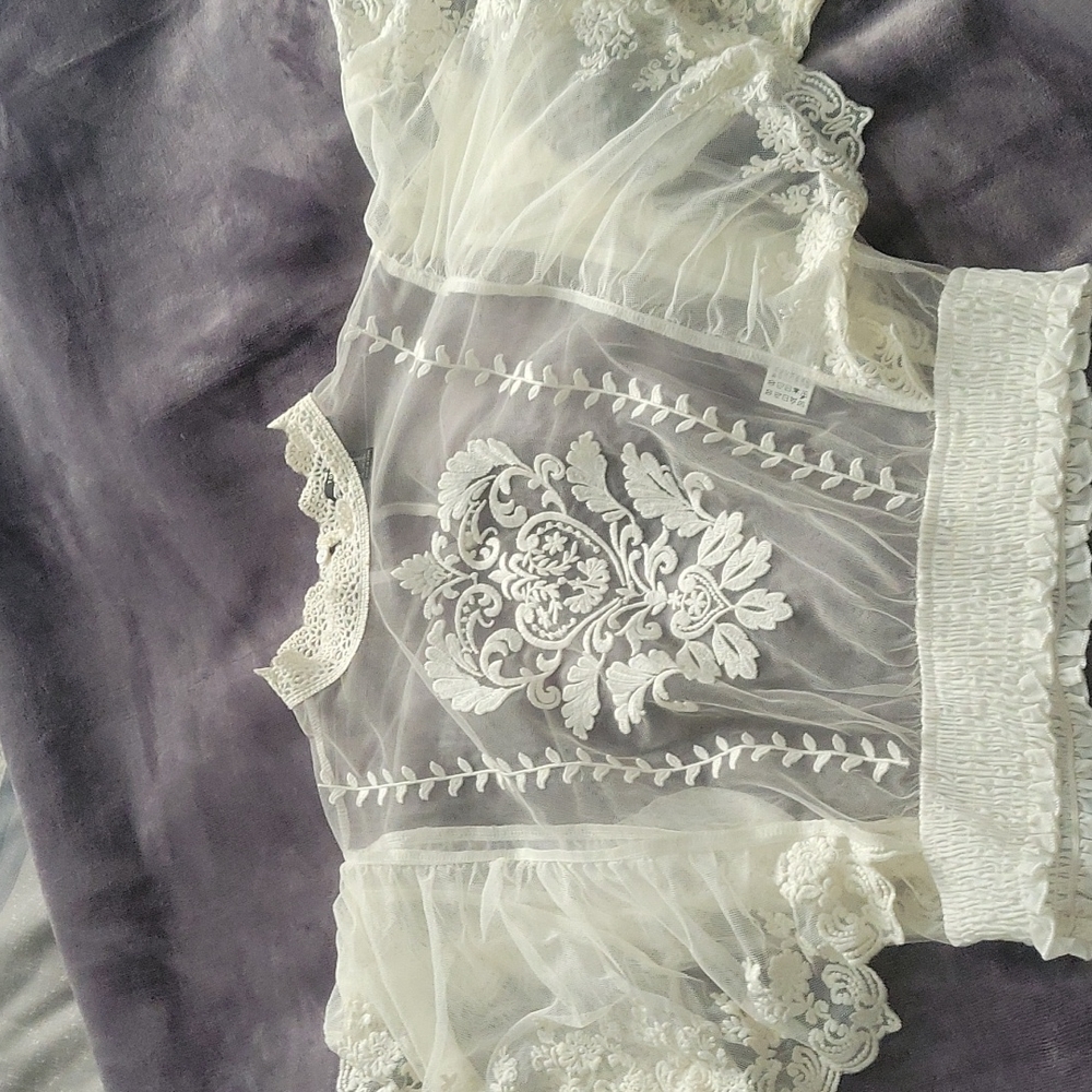 Lace Forever 21 embroidery top